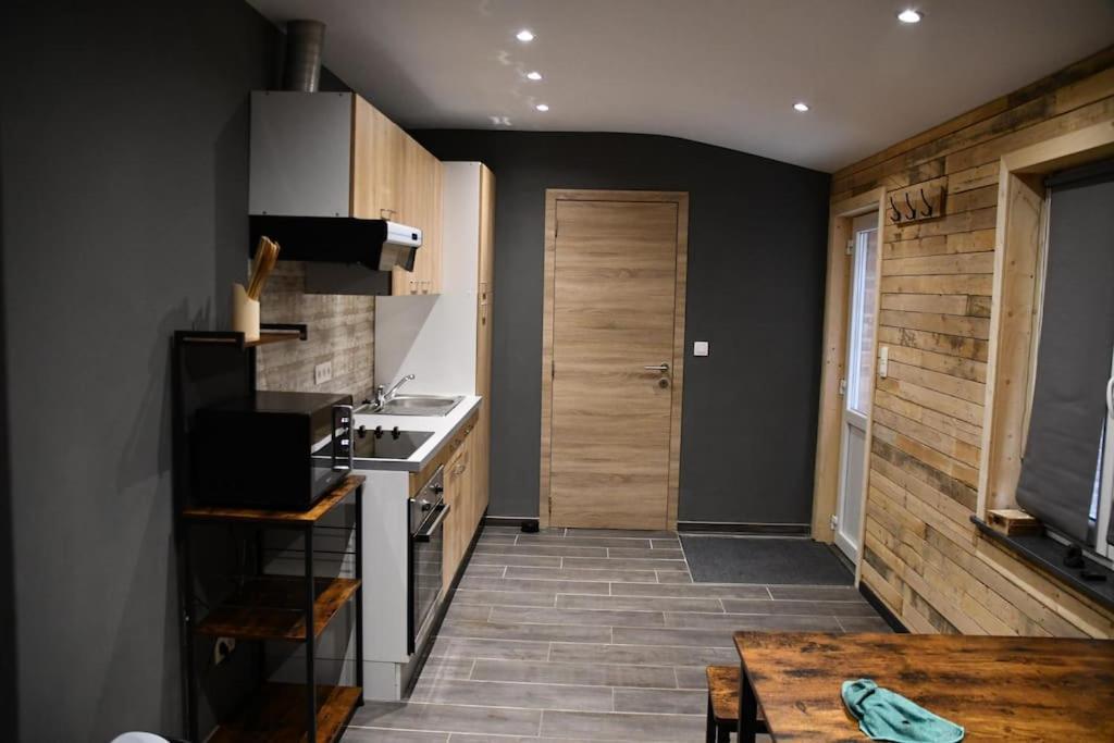 Logement In Wood Brugelette Zewnętrze zdjęcie