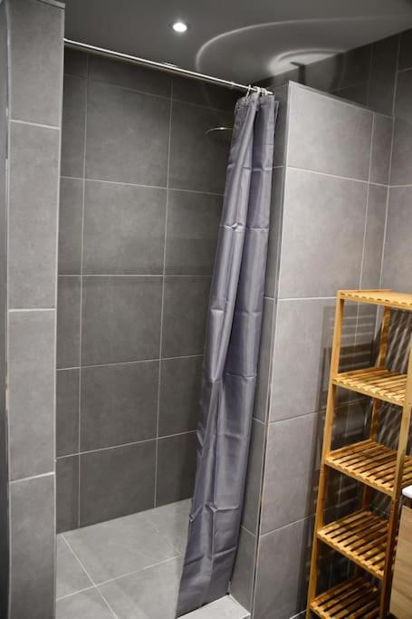 Logement In Wood Brugelette Zewnętrze zdjęcie