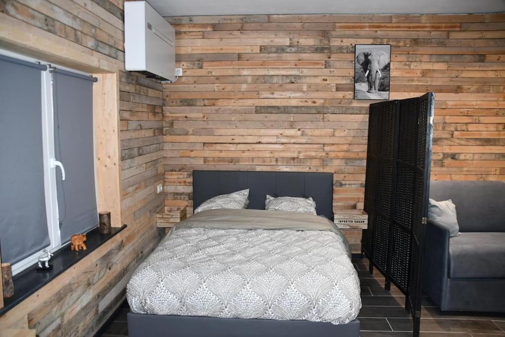 Logement In Wood Brugelette Zewnętrze zdjęcie