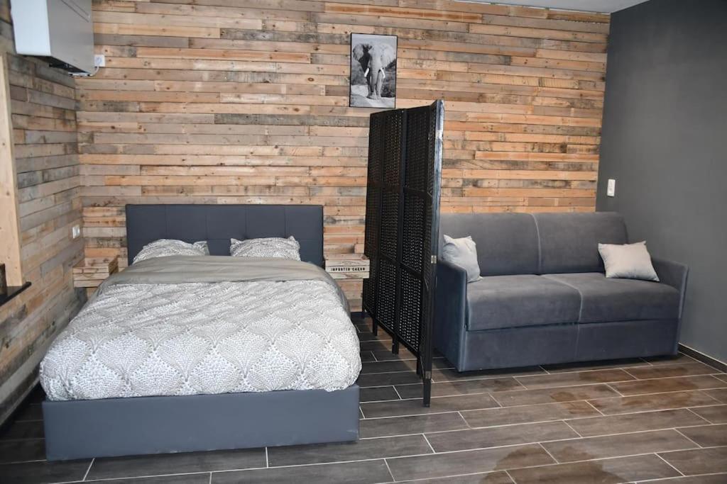 Logement In Wood Brugelette Zewnętrze zdjęcie