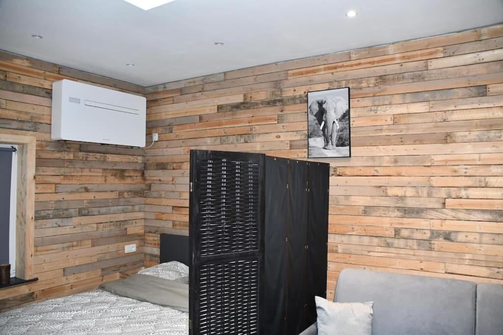 Logement In Wood Brugelette Zewnętrze zdjęcie