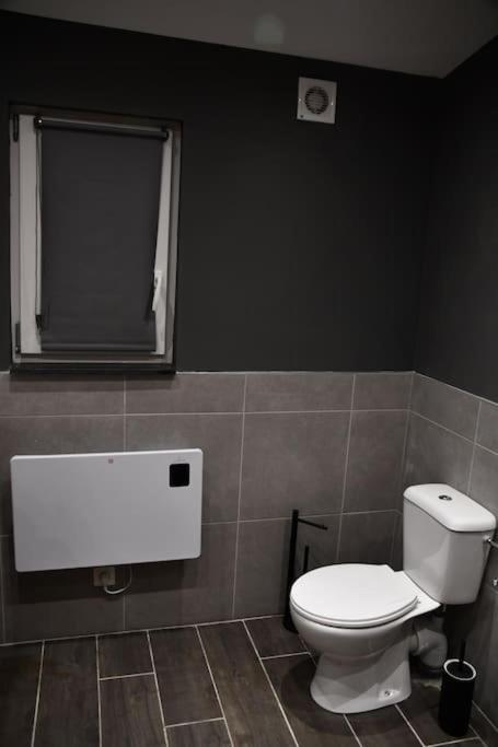 Logement In Wood Brugelette Zewnętrze zdjęcie